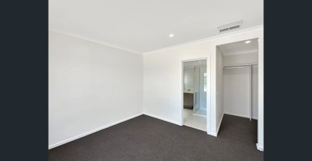 🏡 4-Bedroom House in Wallan - Photo 3