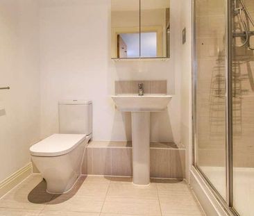 Louden Square, Earley, Reading, RG6 - Photo 6