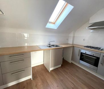 1 bedroom coach house to rent - Photo 4