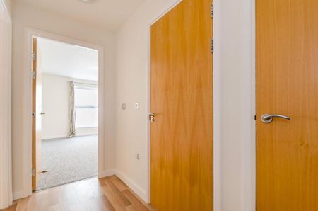 1 bedroom flat to rent - Photo 2