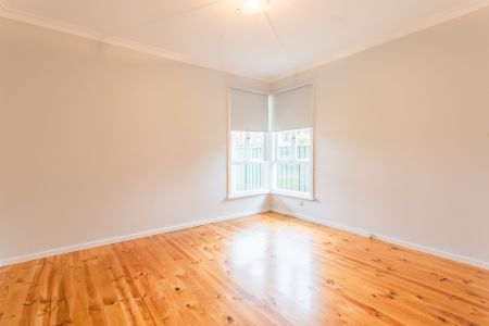 CENTRAL FAMILY HOME - Photo 5