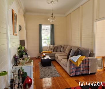 Beautiful Queenslander on Acreage - Photo 3