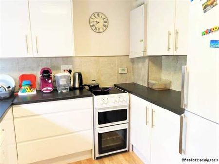 2 bedroom property to rent in London - Photo 4