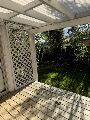 Private three bedroom - Photo 2