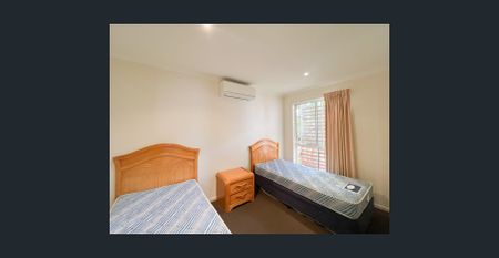 FULLY FURNISHED TOWNHOUSE WITH OCEAN VIEWS - Photo 5