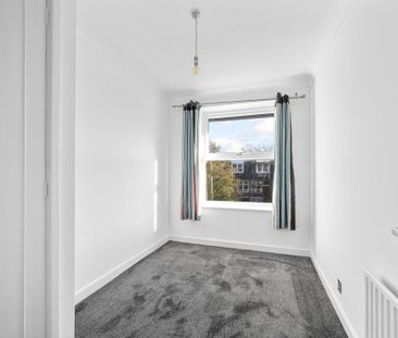 4 bedroom terraced house to rent - Photo 3