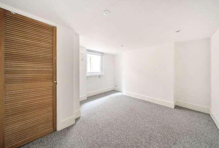 New Street, Cheltenham, Gloucestershire, GL50 - Photo 5