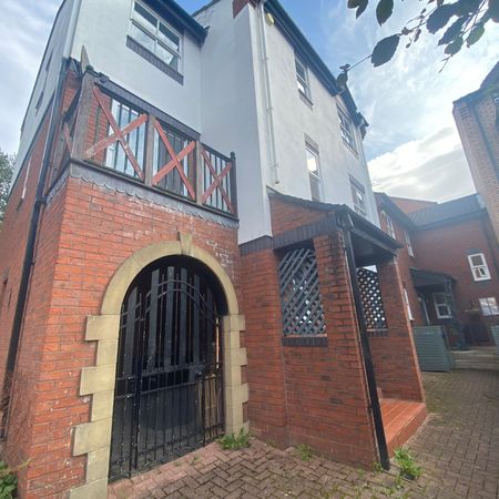 5 bed house share to rent in Trinity Courtyard, Newcastle upon Tyne - Photo 3