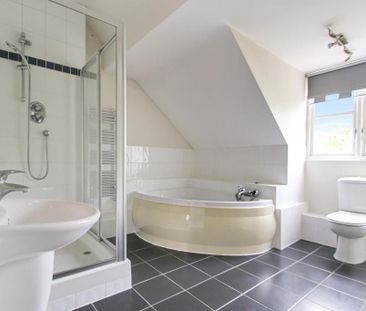 3 bedroom end of terrace house to rent - Photo 3
