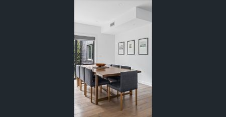 Spacious family living in a prime Strathmore setting - Photo 4