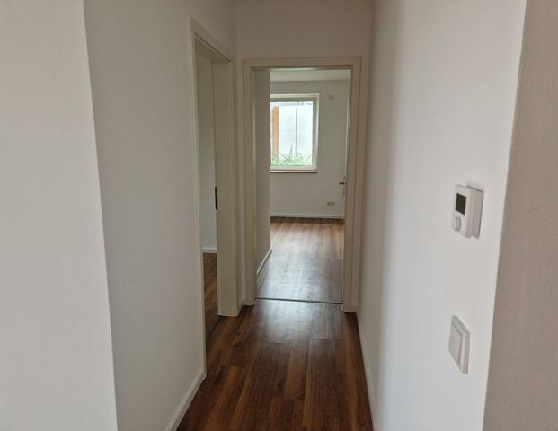 Neubau/Geschmackvolle 3-Zimmer-Wohnung mit Großer Terrass+ Aufzug - Photo 1