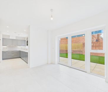 4 bedroom detached house to rent - Photo 4