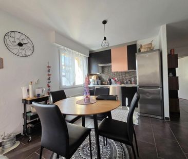 Renovated – spacious 2.5 pces near school with parking space - Photo 5