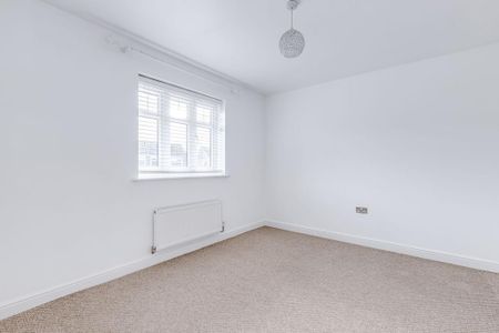 4 bedroom detached house to rent - Photo 5