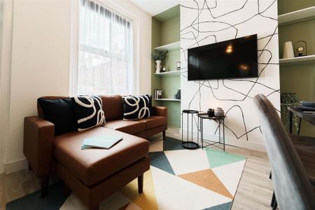 6 bedroom terraced house to rent - Photo 3