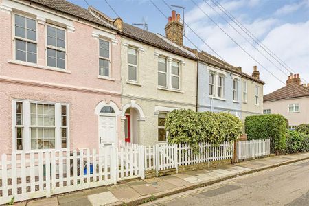 2 bedroom terraced house to rent - Photo 4