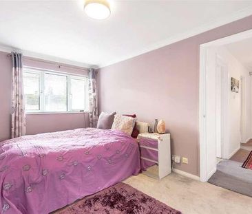 Herons Way, Wokingham, Berkshire, RG40 - Photo 3