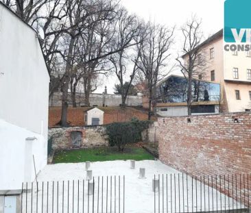 Pronájem - prostor k bydlení 2+kk (69 m - Fotografie 1