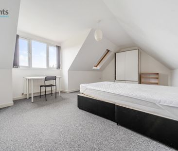 6 bedroom detached house to rent - Photo 1