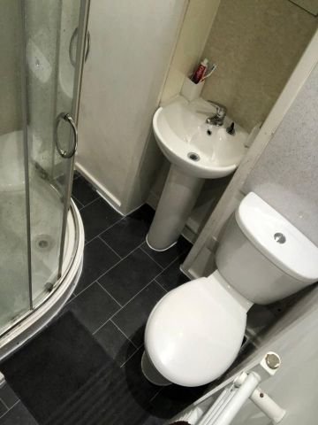 Studio Flat, Beeston, LS11 - Photo 5