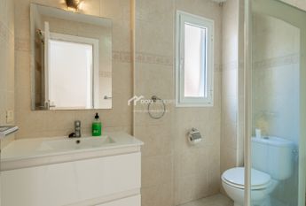 Chalet adosado · Alquiler a largo plazo ·