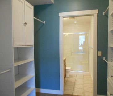 2bed + den 2bath Condo; Sundance Ridge – Available October 1st - Photo 1