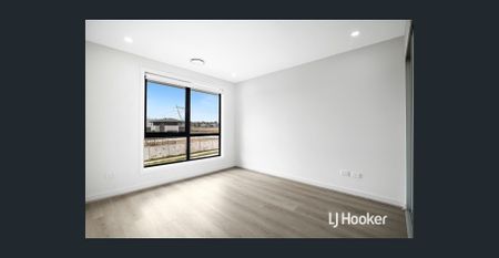 Brand New 3 Bedroom Home - Available Now! - Photo 4