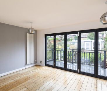 4 Bed House - Photo 5