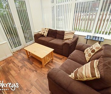 St. Andrews Drive, Newcastle-Under-Lyme, ST5 - Photo 2