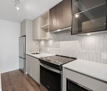 For Lease - 395 Dundas Street Unit# 821, Oakville, Ontario - Photo 2