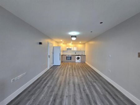 2 bedroom flat to rent - Photo 2