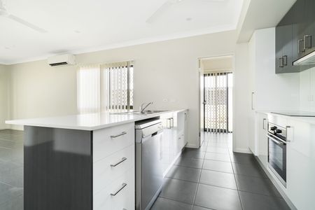 22 Brook Circuit, - Photo 4