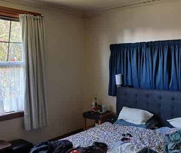 275 College Street - Photo 2