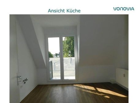 Das Glück hat ein Zuhause: Zentrale 2-Zimmer-Wohnung mit Balkon - Photo 2