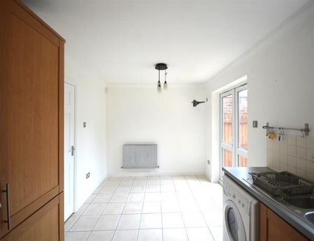 Chatsworth Mews, Stockport - Photo 2