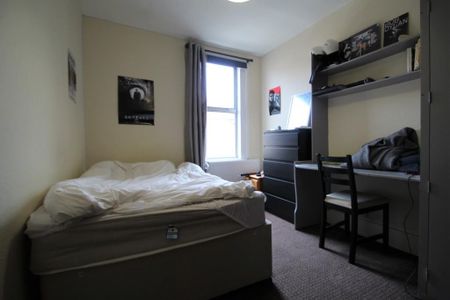 6 bedroom terraced house to rent - Photo 2