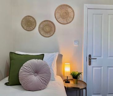 Room in a Shared House, Georgian Court, HA9 - Photo 1