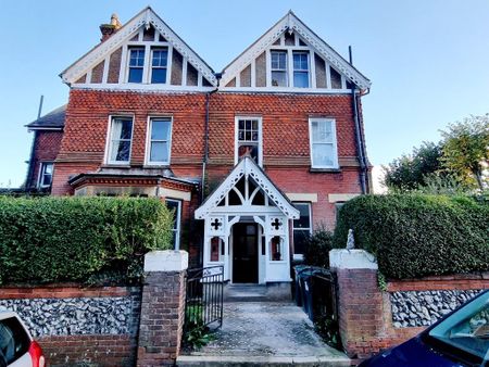 Milton Grange, Arundel Road, Eastbourne - Three-Bedroom Flat - Photo 4