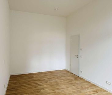 ***EIN SCHMUCKSTÜCK IN ZWICKAU~ERSTBEZUG~3 RÄUME~EINBAUKÜCHE~STELLP... - Foto 1