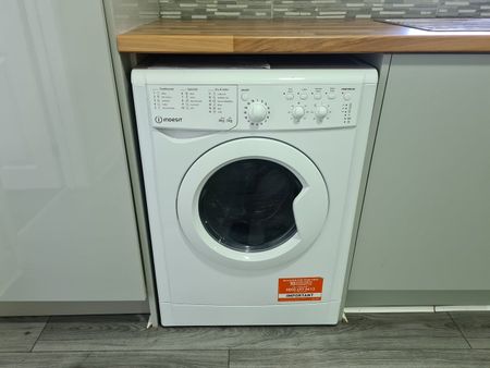 1 Bed Flat, Regent Street, B66 - Photo 3