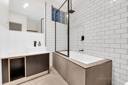 8/421 Brunswick Road, Brunswick West - Photo 2