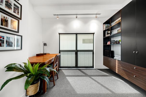 Unit 1/113 Nobby Parade - Photo 1