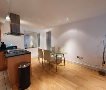 Two Bedroom Apartment with Balcony to Let at Millharbour, E14 9ND w... - Photo 5