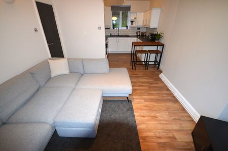 2 bedroom apartment to rent - Photo 2