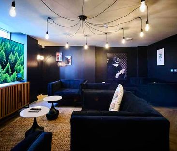 Bedroom Bronze (Shared Bathroom 12) - Photo 3