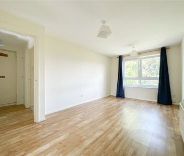 Well presented top floor 1 bedroom apartment to rent in Cambridge w... - Photo 6
