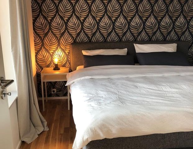 Exklusive, möblierte 2 Zi.-Wohnung Neubau Balkon Stellplatz - Photo 1