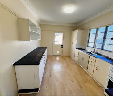 4 bed 1 bath - Photo 6