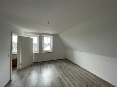 Miet mich - praktische 2-Zimmer-Dachgeschosswohnung - Foto 4