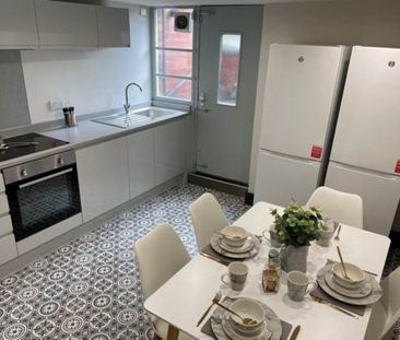 Beechwood Crescent (Room 5), Burley , Leeds - Photo 6